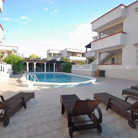 Aparthotel Mezzaluna Carovigno
