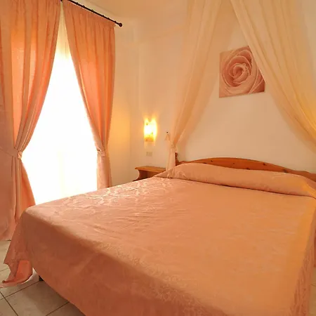 Mezzaluna Aparthotel
